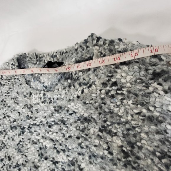 Tribal Gray Knit Sweater Women’s Medium Cozy Long Sleeve - Picture 10 of 14